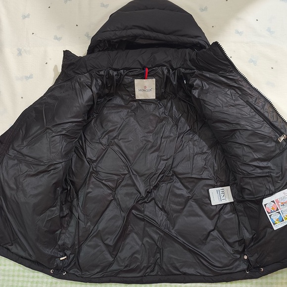 Moncler Black Diamond-Quilted Down Jacket - Picture 8 of 12